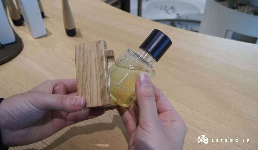 用完只要更換補充瓶,木頭蓋子和瓶身可以繼續使用