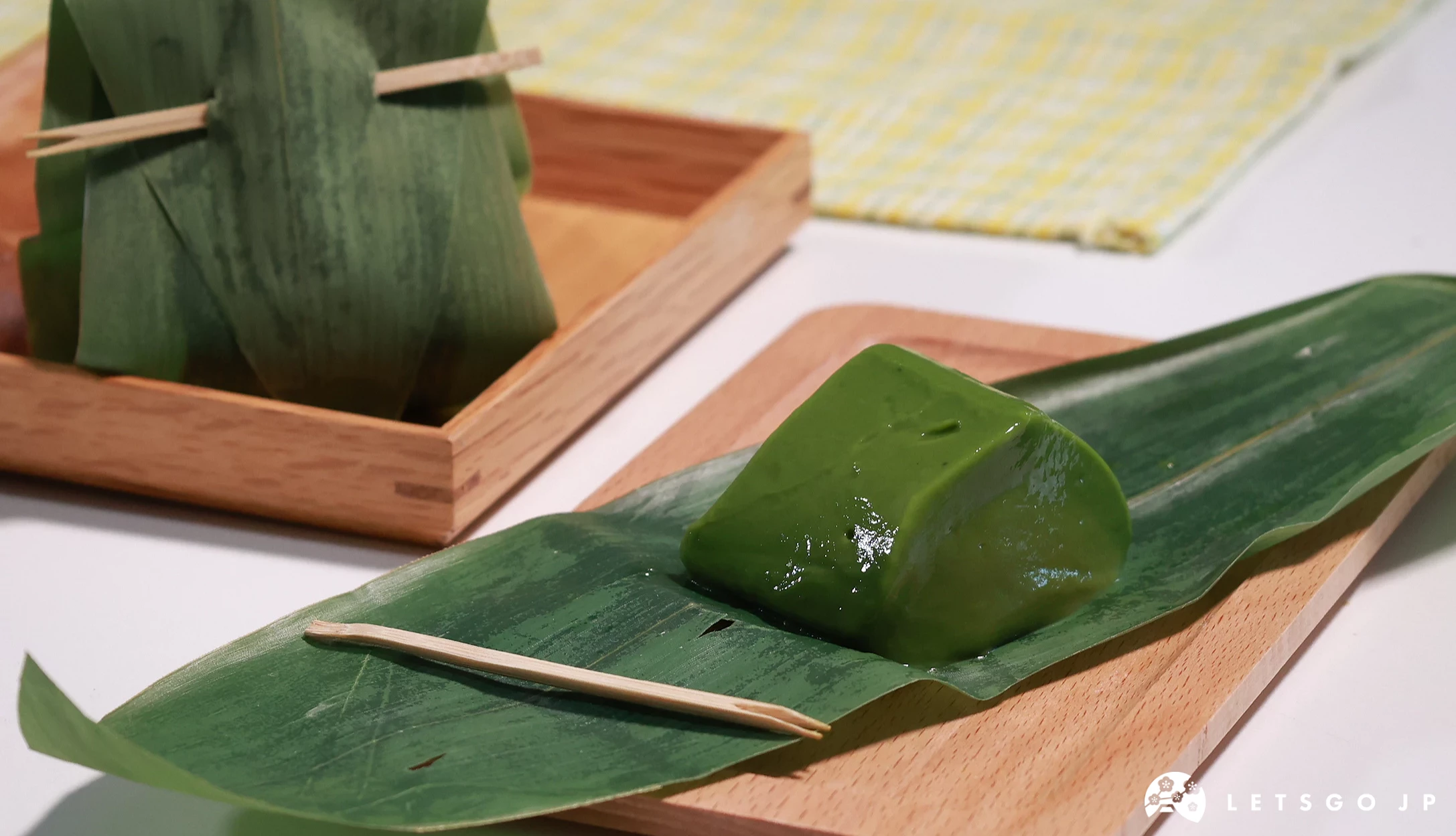 呈現抹茶色的果凍狀