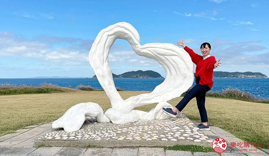展望塔周邊的心型裝置藝術