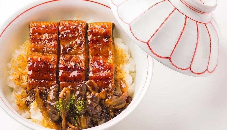 鰻魚丼令人食指大動