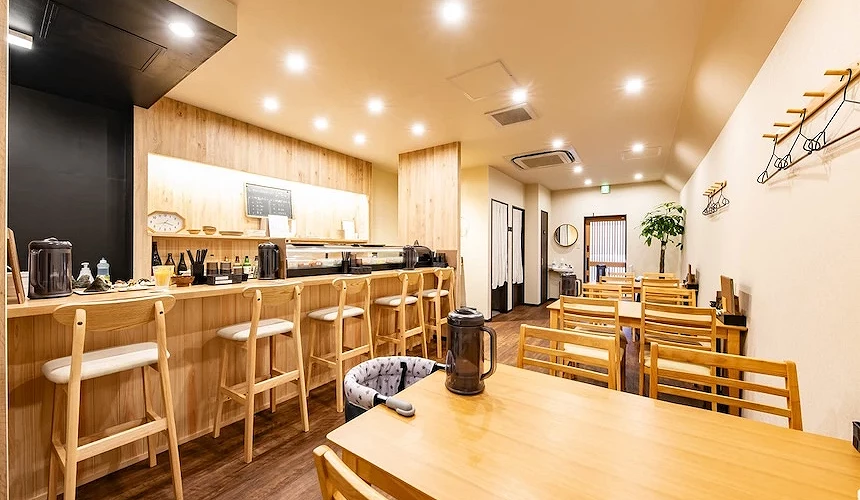 「飯糰 OHARU」店內空間寬敞