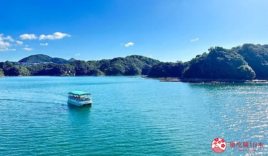 搭船倘佯九十九島海灣中