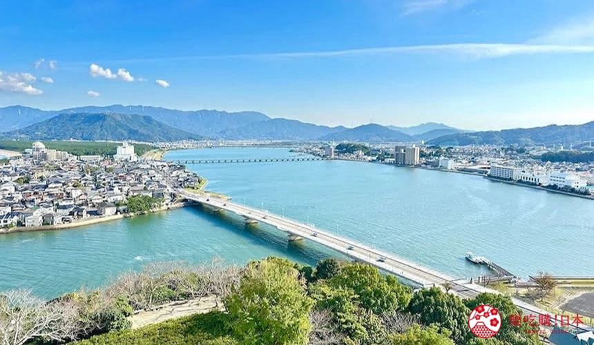 在天守閣可將唐津灣、玄界灘、松浦潟、城下町盡收眼底