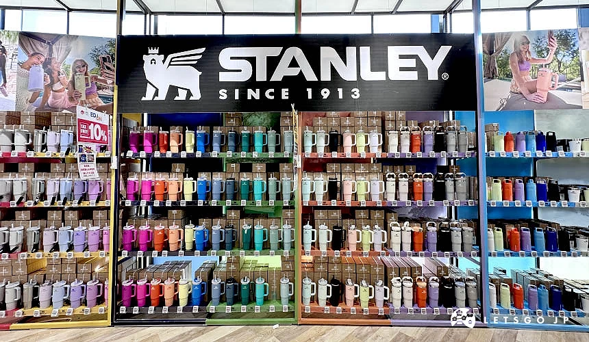 顏色豐富款式多的STANLEY史丹利保溫杯攝影:Angie