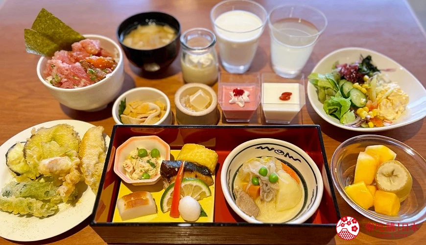 飯店提供包含大分特色料理的豐富自助早餐與御膳