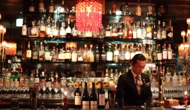東京夜生活時髦跑 Bar 6選：DJ 酒吧創始地、置物櫃神秘音樂酒吧、10萬張黑膠微醺博物館