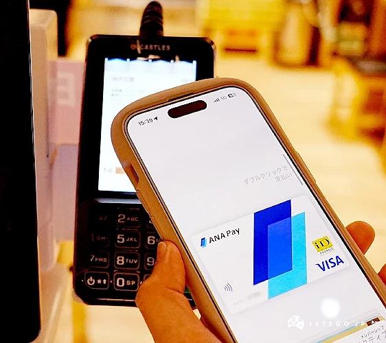 信用卡支付則可以使用實體卡片或是手機感應攝影:Angie