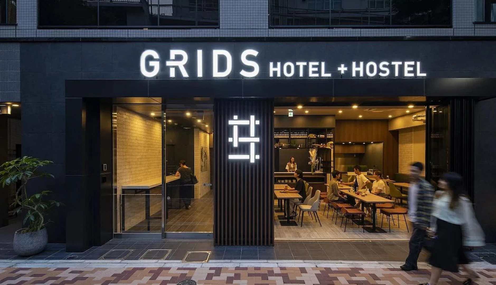 「GRIDS HOTEL+HOSTEL」外觀