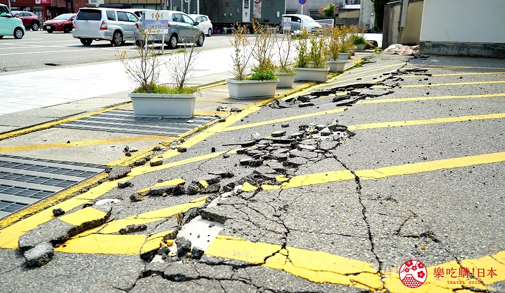 至今在能登仍可看到地震留下來的痕跡