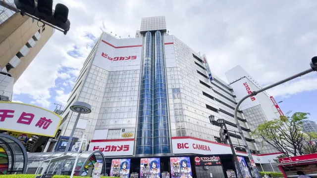 大阪電器行推薦：BicCamera難波店7層樓商品齊全，免稅＋7%折扣超划算