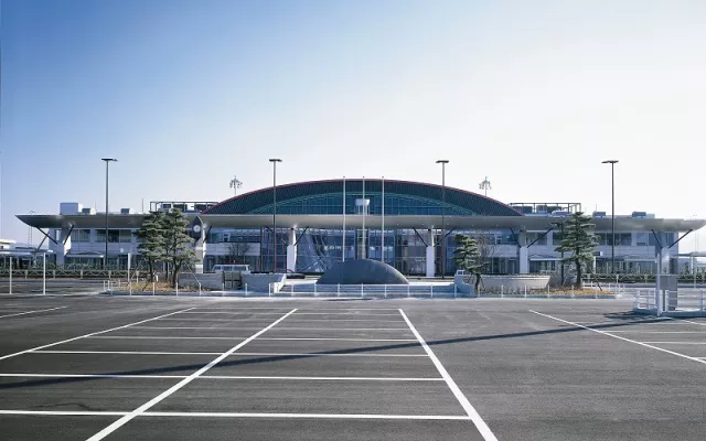 高松機場完整攻略：到市區交通方式、直飛航班、伴手禮、美食看這篇 的縮圖