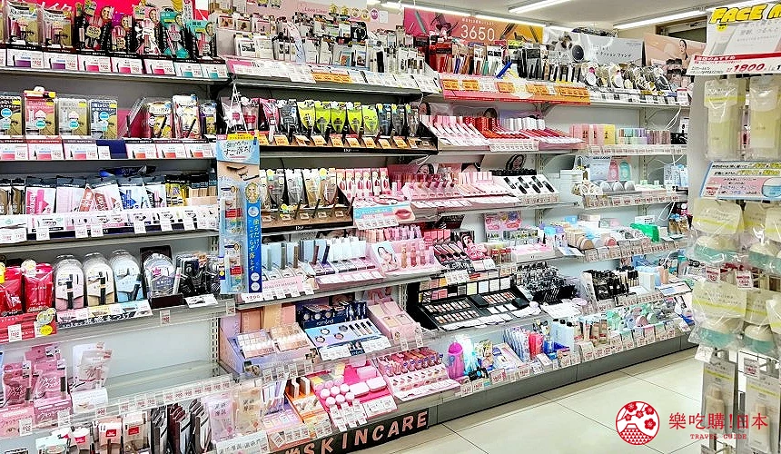 福太郎藥局淺草店2樓美妝專區商品陳列