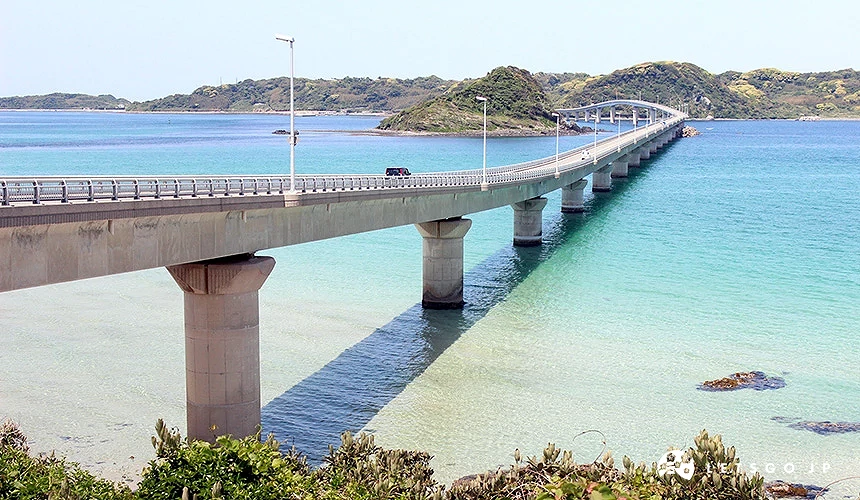 角島大橋與清澈海水交織出的迷人景致