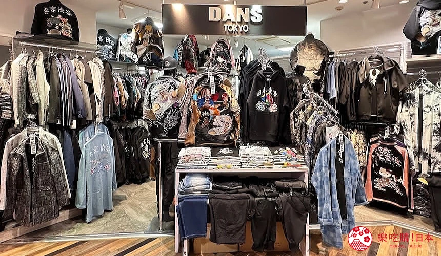 服飾店門口