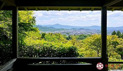 從嵐山大河內山莊遠眺山景