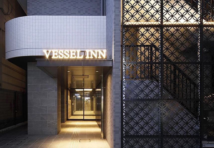 VESSEL INN NAMBA大門口