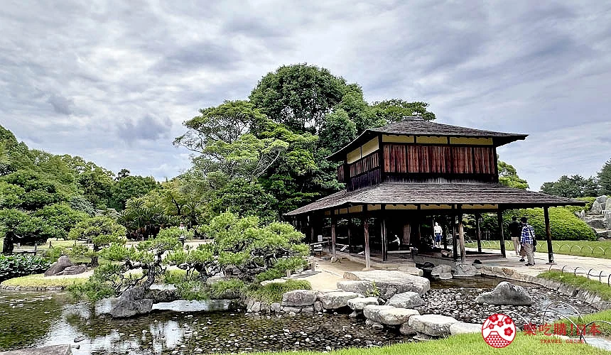 建在溪流之上的流店