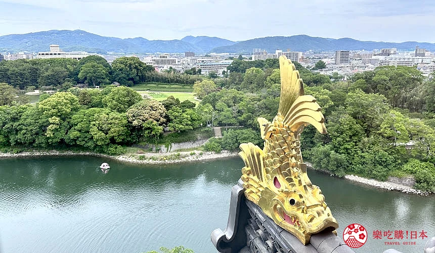 從天守閣頂部可以看到岡山後樂園