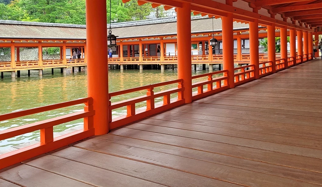 嚴島神社「東迴廊」盡顯平安時代高貴雅緻的氛圍