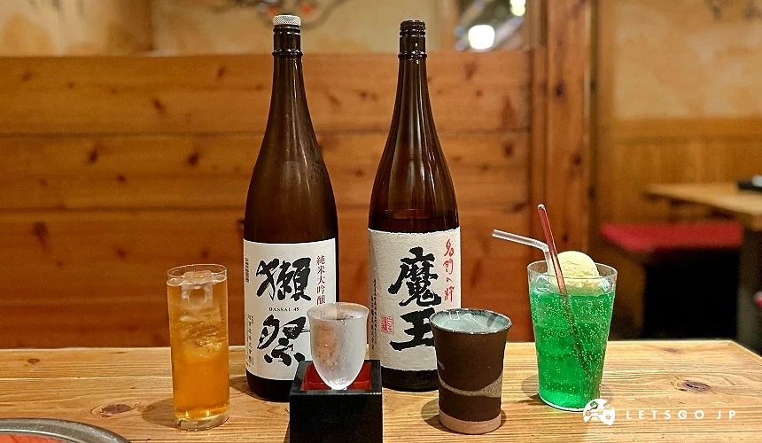 日本酒「獺祭」、燒酒「魔王」、太宰府梅酒、漂浮冰淇淋汽水