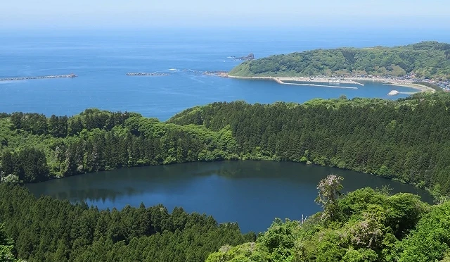 男鹿半島的海邊景色