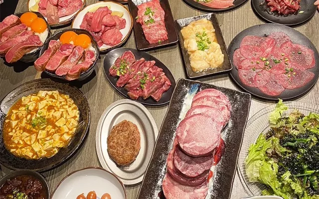 「燒肉 朧」：必嚐厚切生牛舌、A5 黑毛和牛五花【名古屋車站吃到飽】
