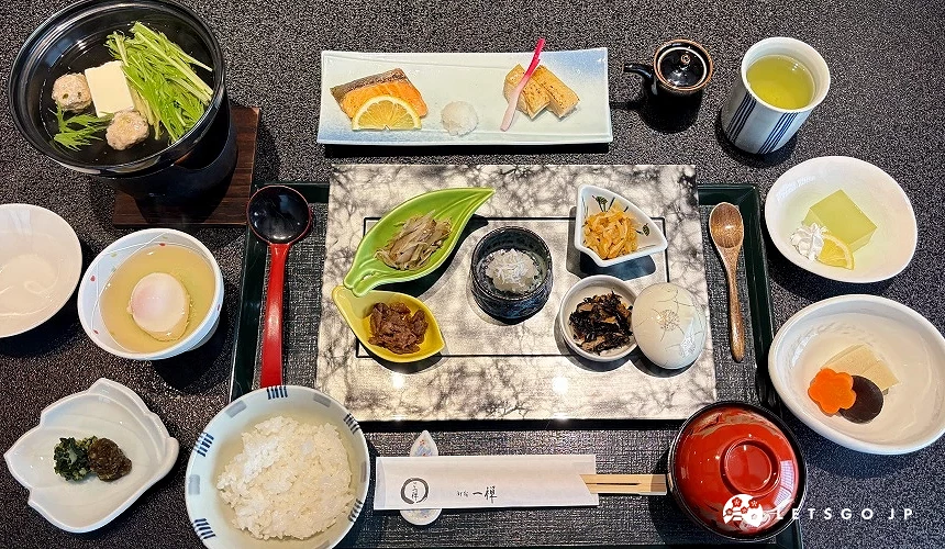 有小火鍋的日式早餐