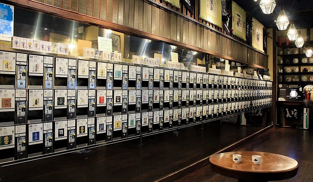 「本酒館」新潟驛店內的「唎酒番所」