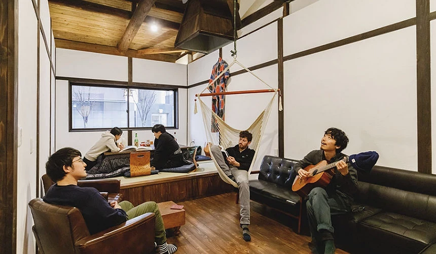 「Couch Potato Hostel」館內交誼場所是大家放鬆、結交朋友的最佳去處