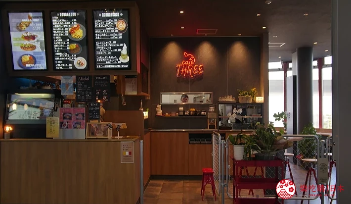 cafe THREE店內裝潢帶著美式氣氛