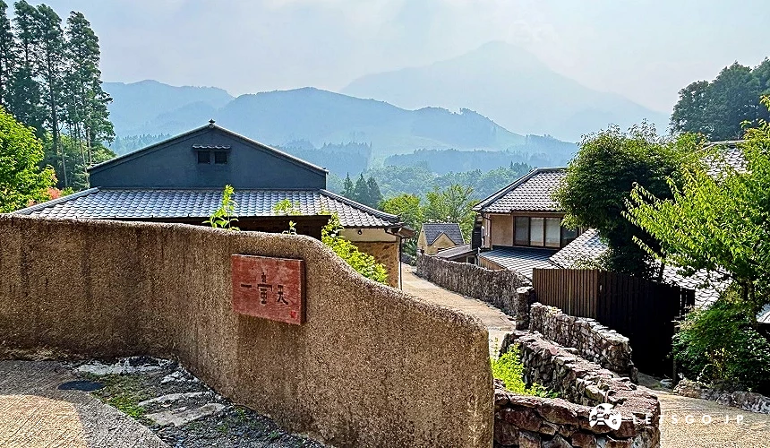 有「一壺天」字樣的溫泉旅宿入口