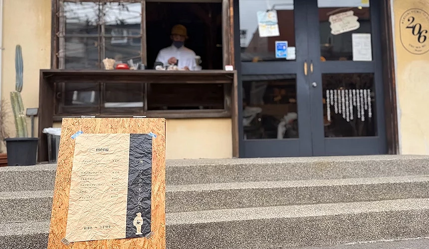 北濱alley咖啡店仰角中景