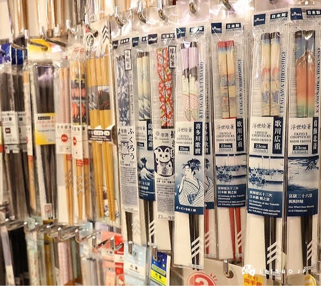 和風圖案的筷子