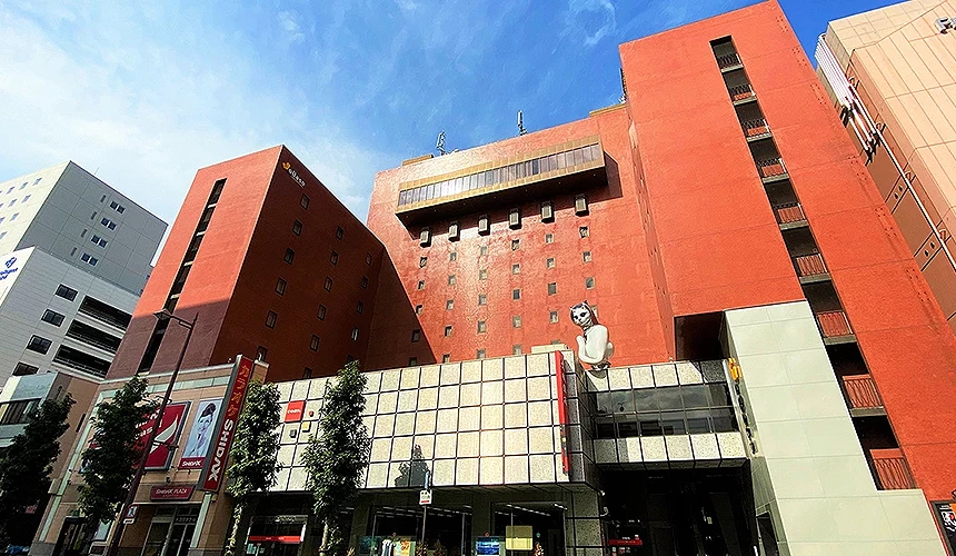 WeBase Takamatsu飯店外觀仰角大景