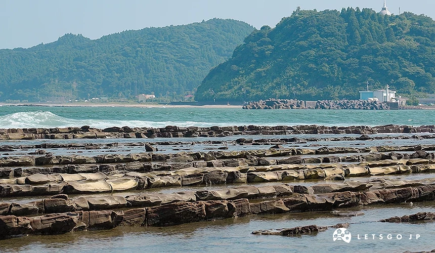 海蝕岩平台「鬼的洗衣板」
