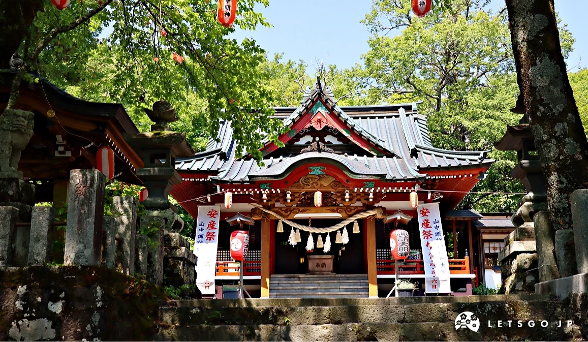 寧靜莊嚴的神社