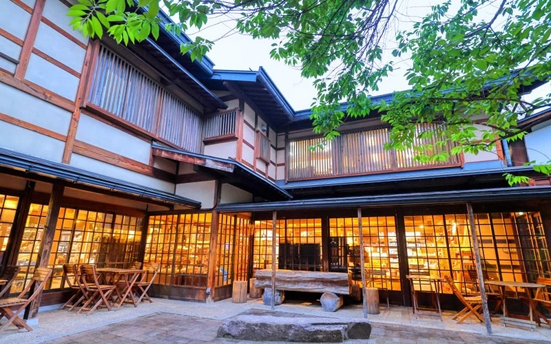 舩坂酒造廠店內日式景觀