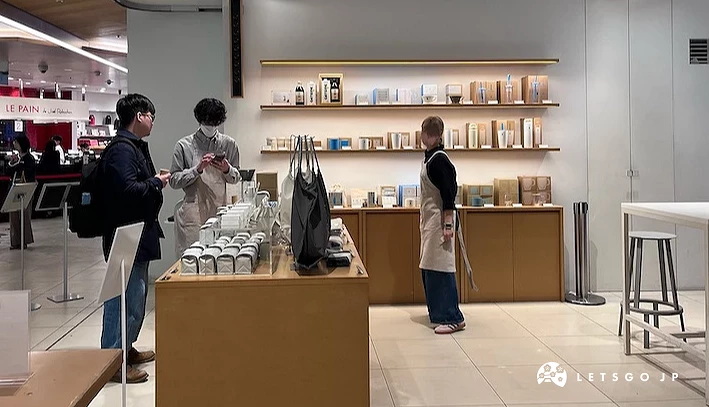 藍瓶咖啡周邊商品販賣區