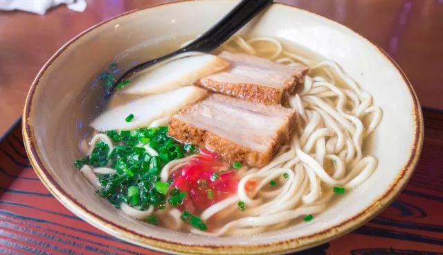 沖繩必吃美食22選：塔可飯、沖繩牛排、通堂拉麵、石垣牛、阿古豬都超推！