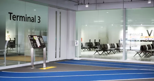 成田機場第三航廈攻略：航空公司櫃台、免稅店、美食餐廳營業時間與位置