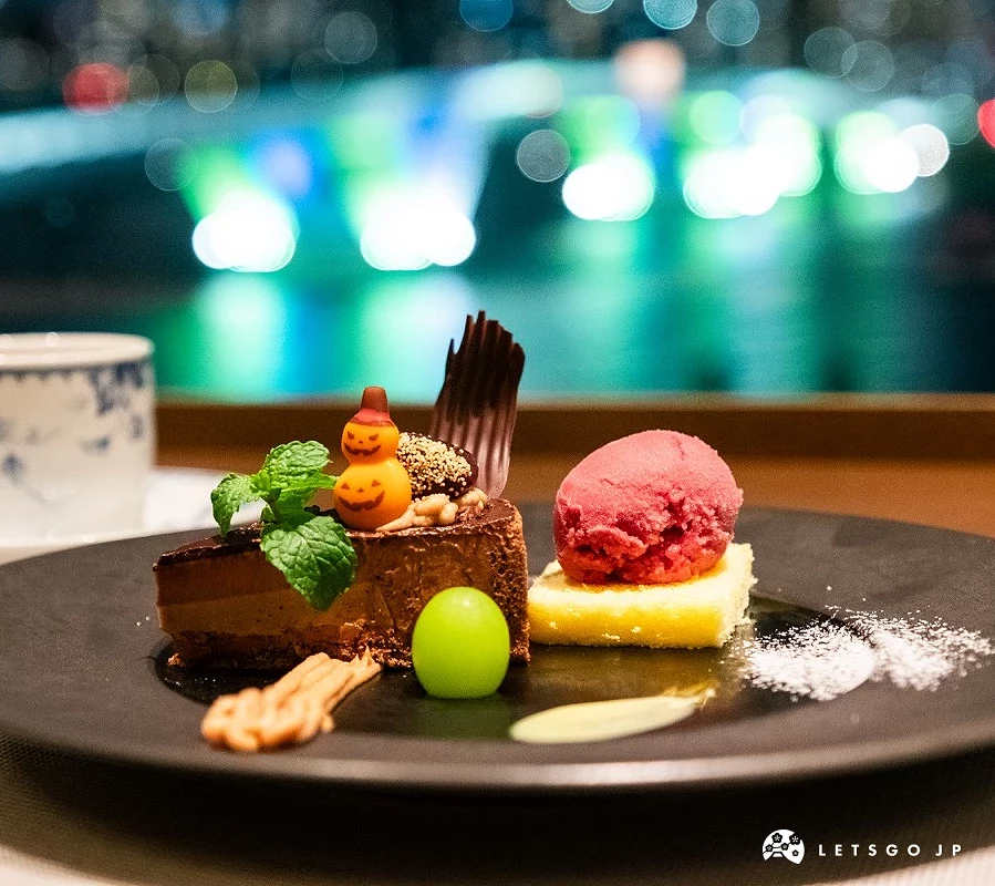 咖啡風味蛋糕、蒙布朗與黑醋栗雪酪