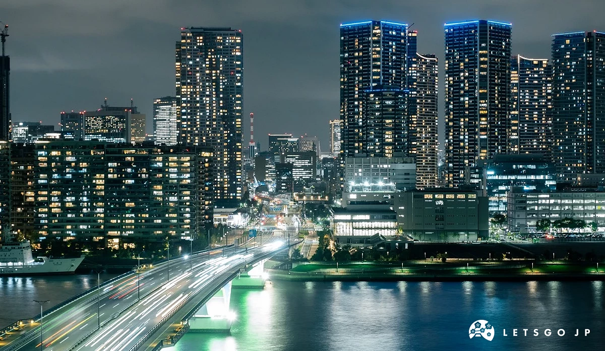 東京灣與豐洲大橋夜景