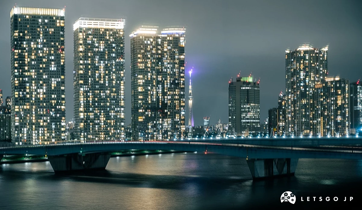 窗外的晴空塔夜景