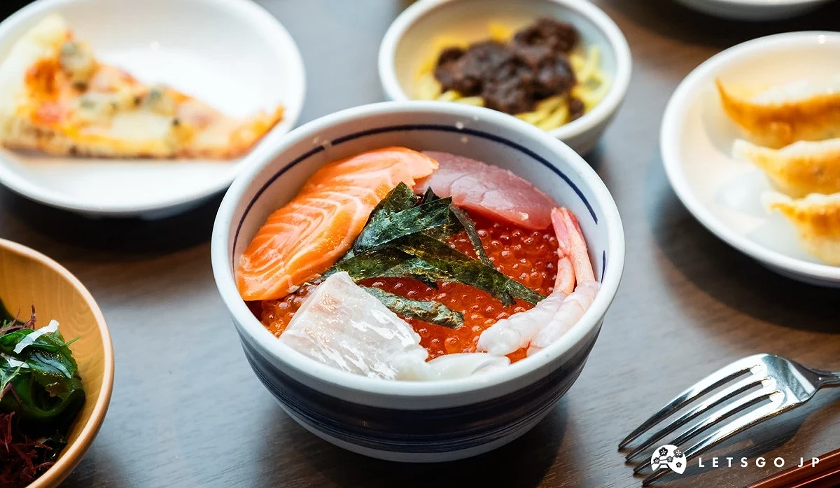 早餐的鮭魚卵海鮮丼吃到飽