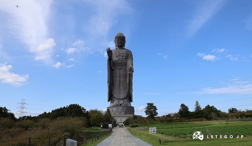 牛久大佛塑像