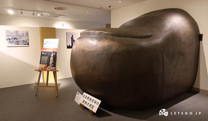 大佛塑像腳趾相同尺寸的模型