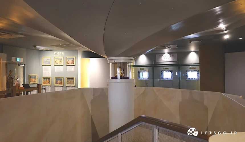 靈鷲山之間