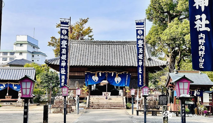 「豐玉姬神社」參道與本殿攝影:Angie