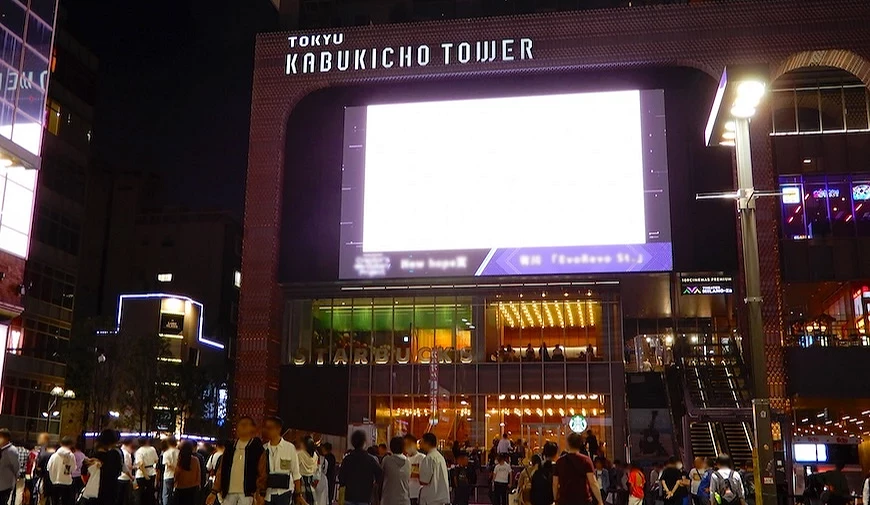 東急歌舞伎町TOWER門口巨大螢幕