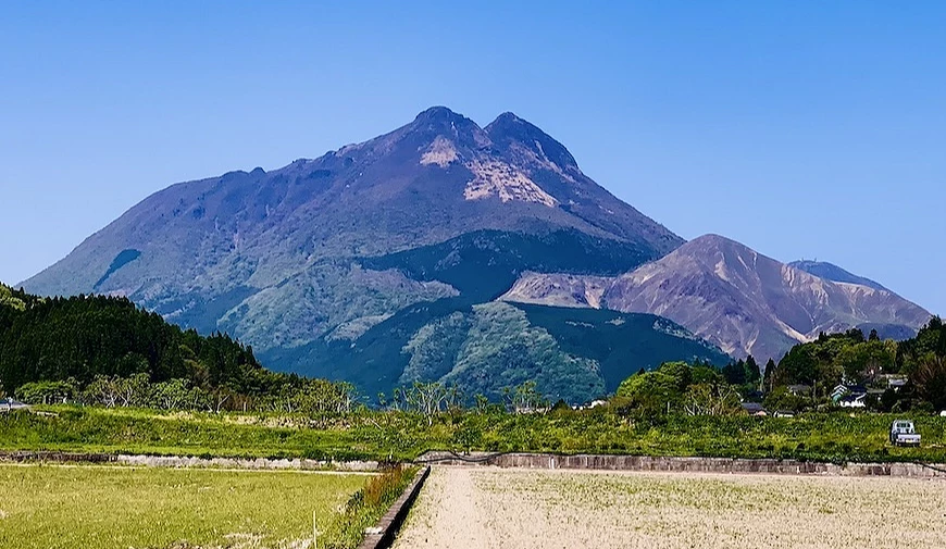 由布岳是由布院的地標性山峰